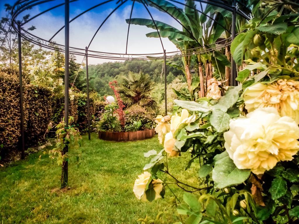 Il Giardino Delle Farfalle Valgioie Exteriör bild